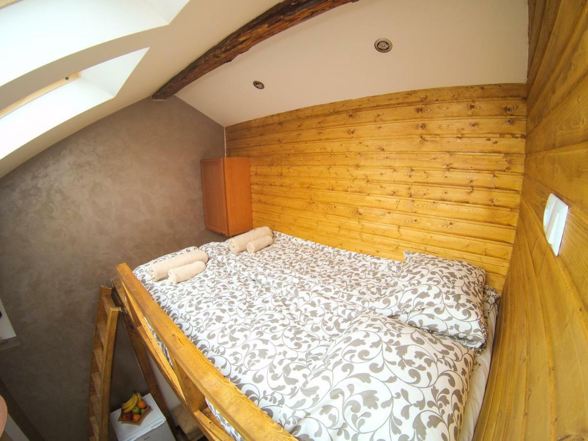 סופיה Vitosha Blvd - Attic Studio מראה חיצוני תמונה